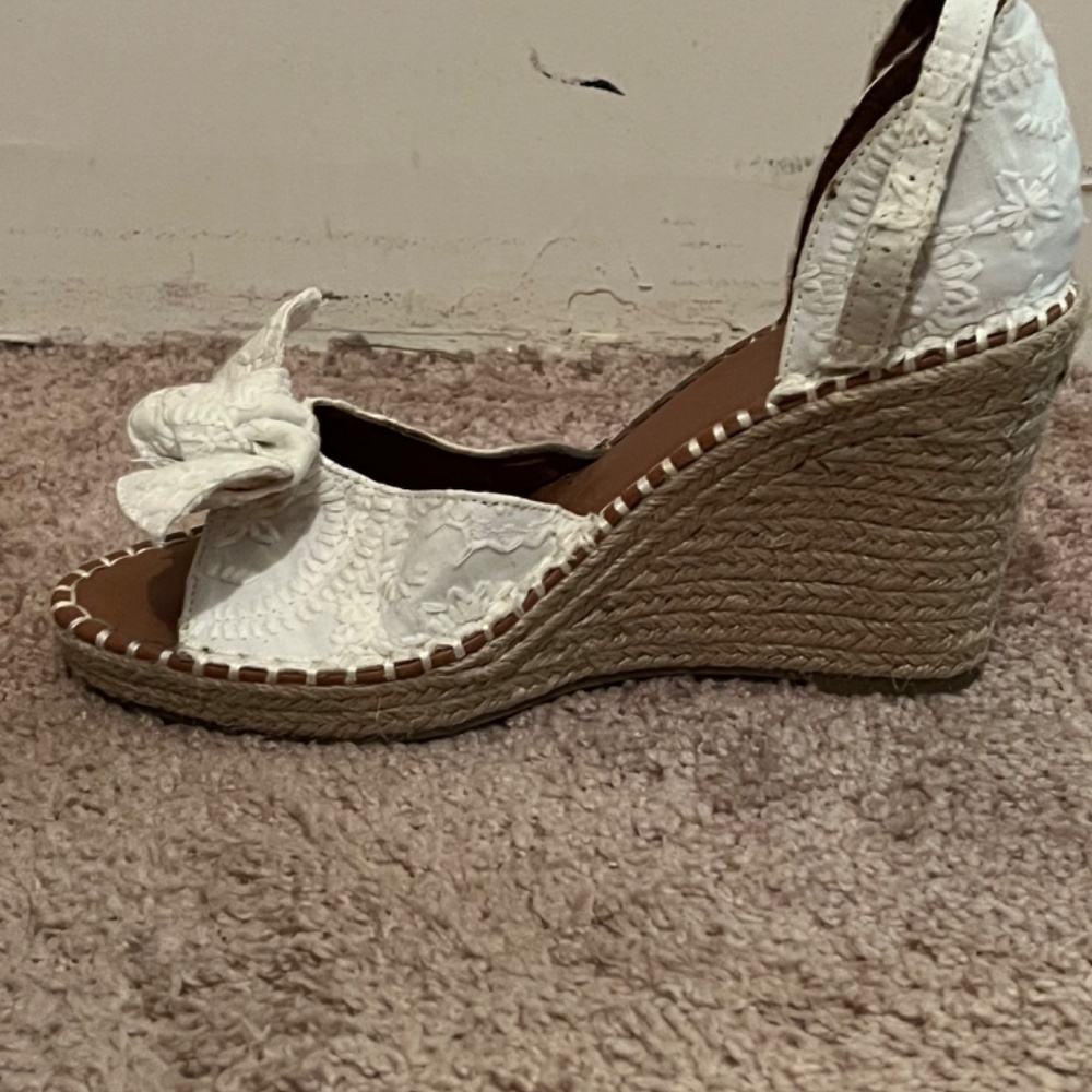 Heels - Picture 2 of 4